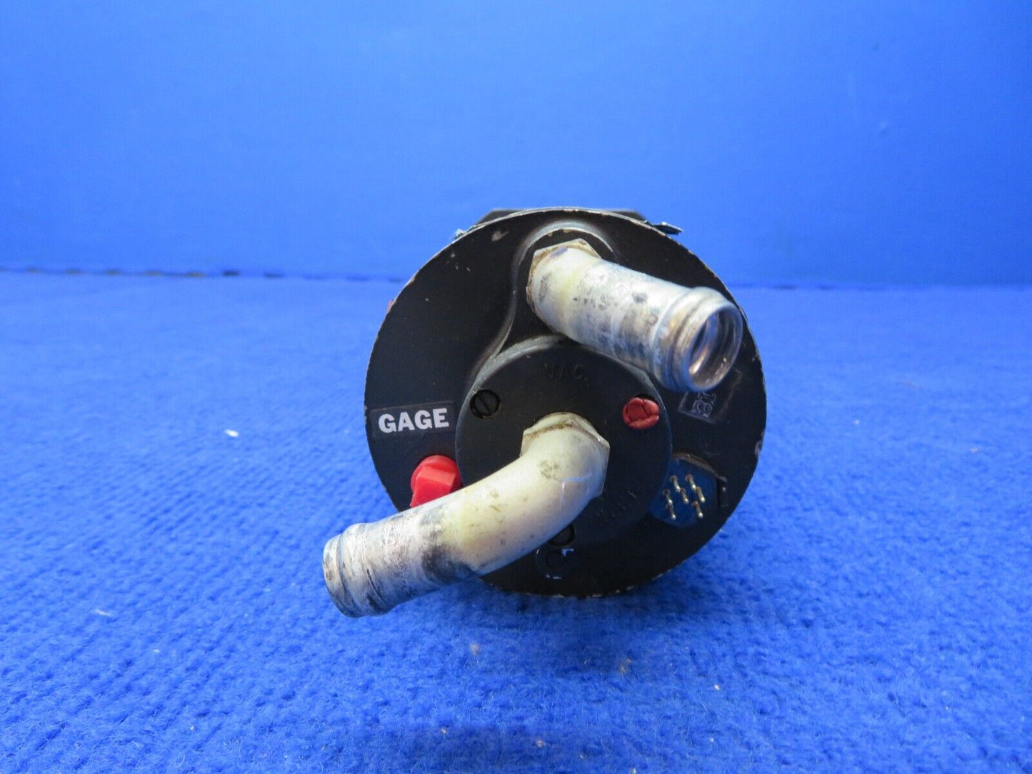 Weston Instruments Mitchell Attitude Gyro 5000 E P/N 52D66 CORE (0622-532)