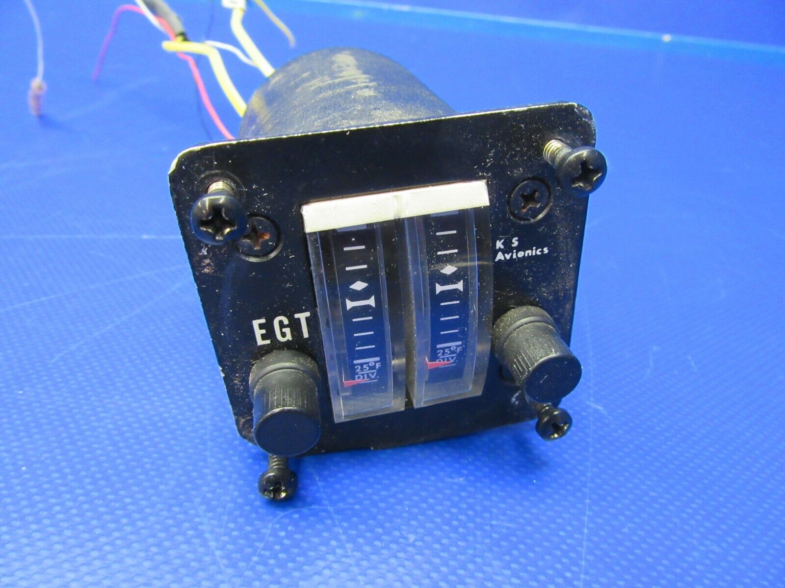 K.S. Avionics Dual EGT Gauge 28V (0420-258)