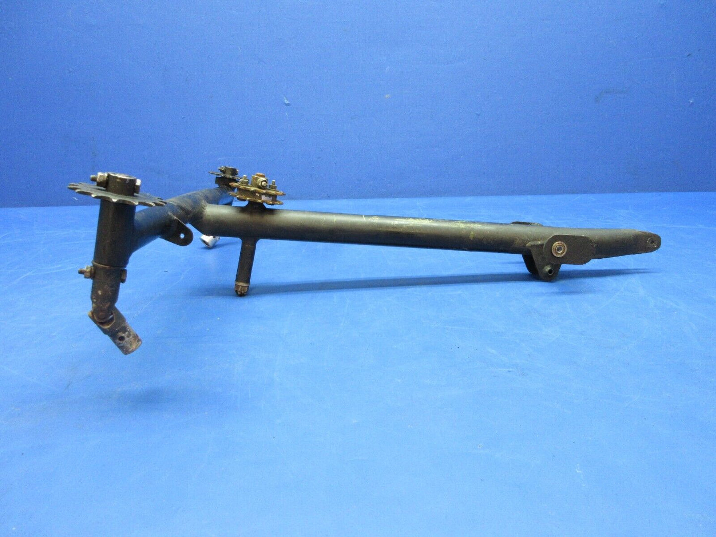 Piper PA-28-180 Control Column Assy P/N 62703-25 (0723-905)