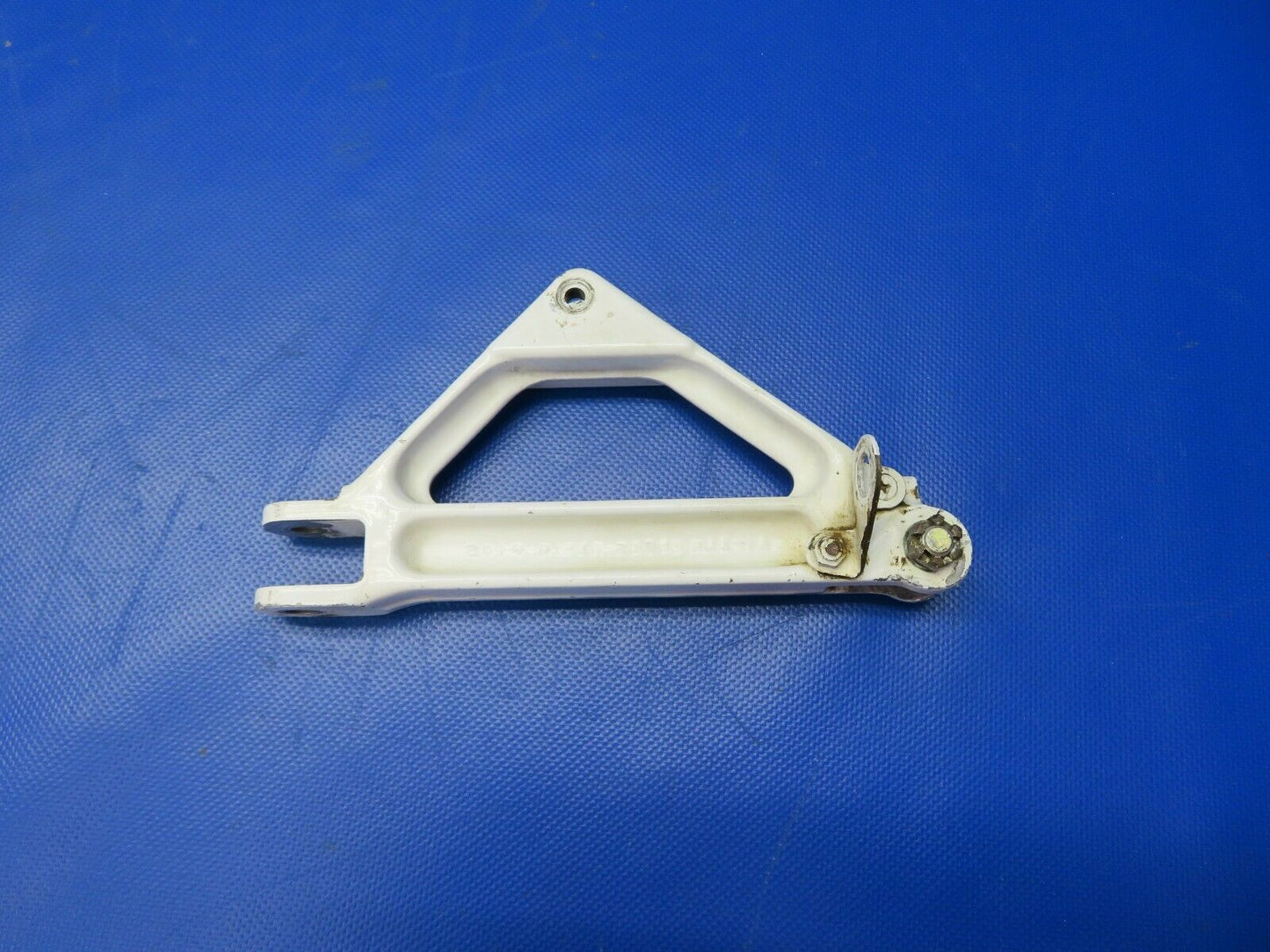 Piper PA-24-250 Comanche Link Main Gear Side Brace RH P/N 20767-000 (1121-107)