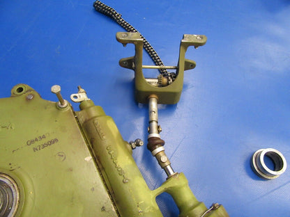Cessna 310R Landing Gear Actuator Assy (Gear Box) P/N 0894000-11 (0419-312)