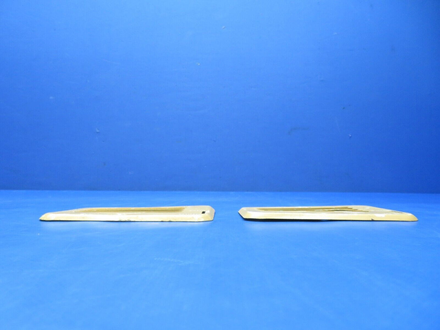 Cessna 310 / 310F Grill Assy Cabin Ventilation P/N 0813818-1 LOT OF 2 (1123-301)