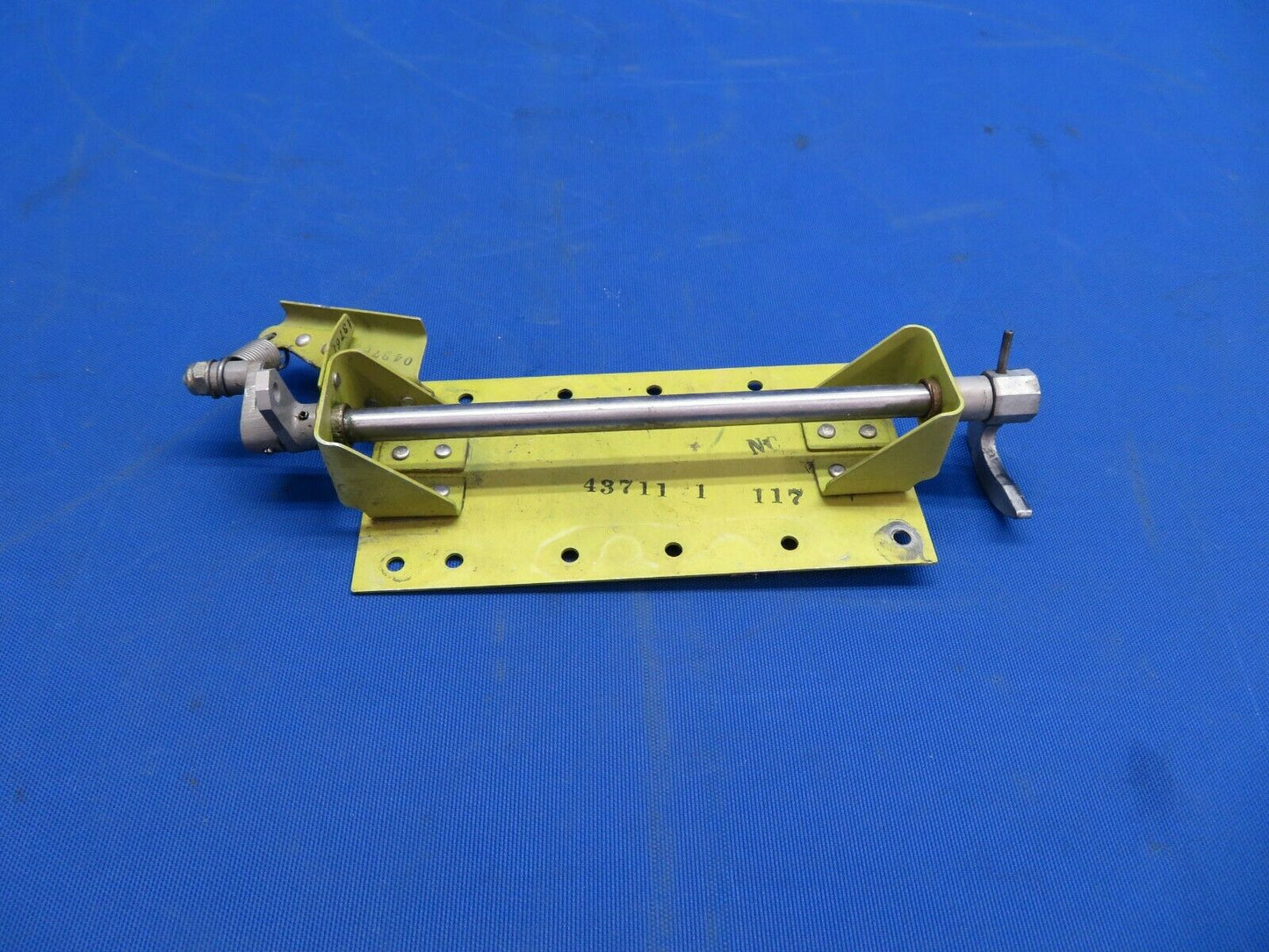 Rockwell Commander Cabin Door Plate, Arm & Shaft RH P/N 43707-2 (1020-502)