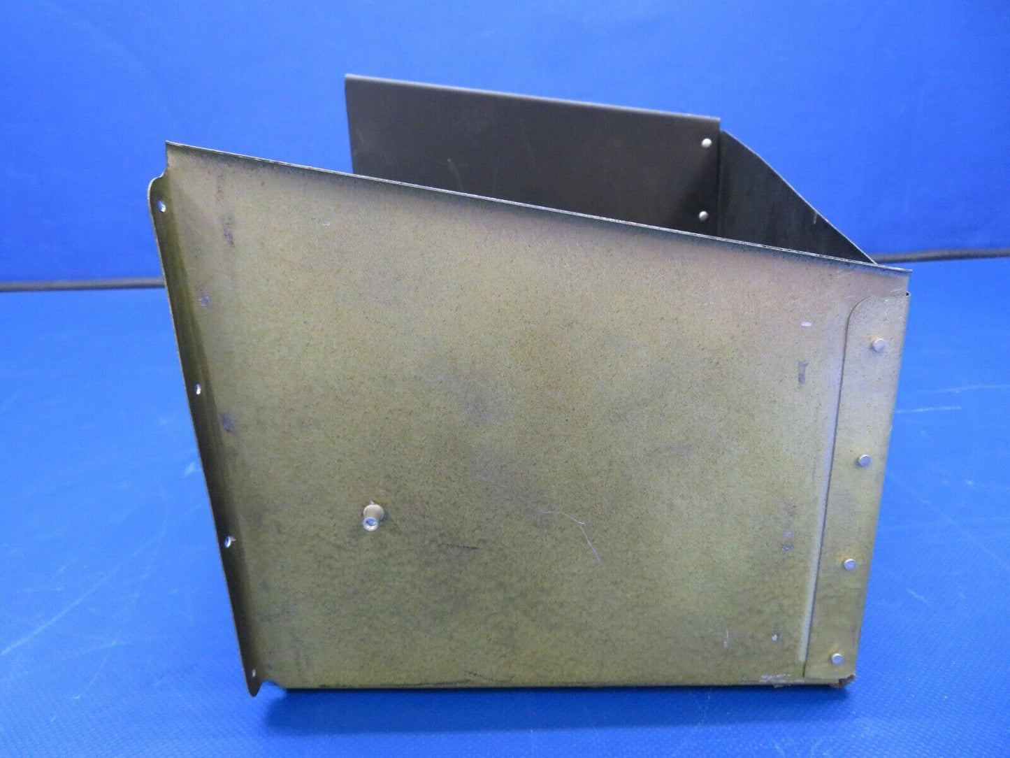 Piper PA-32R-300 Lance Glove Box / Map Compartment w / Door 69328-000 (0221-13)