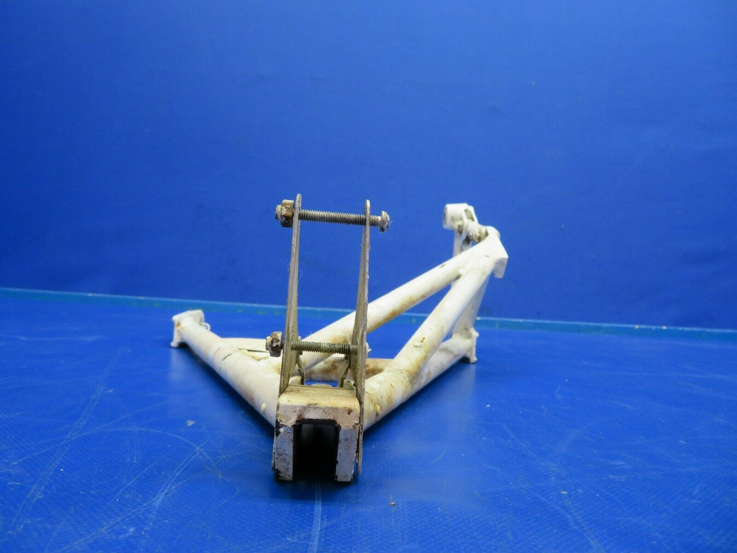 Cessna 310P Truss Assy Drag Brace Nose Gear P/N 5042002-1 (0620-729)