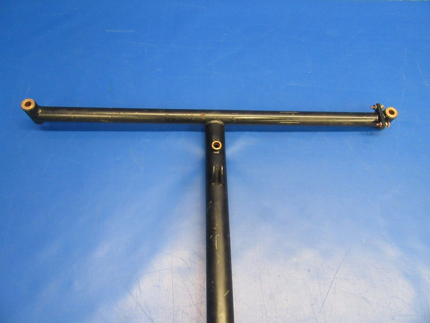 Piper PA-34-200T Seneca II Tee Bar Assy / Control Column P/N 62703-34 (1119-126)