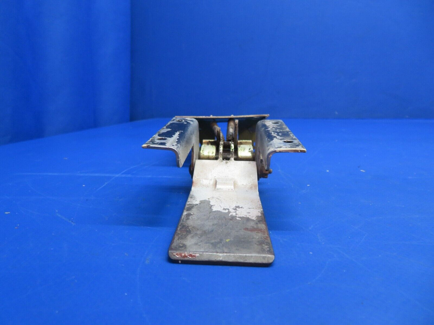 Piper PA-28R-201T Cabin Door Latch Assy w/ Cover P/N 79515-04 (1122-827)