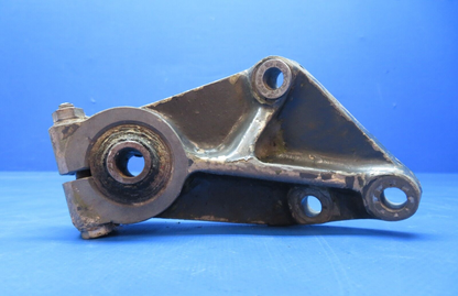 Continental O-300 LH AFT RH FWD Engine Mount Bracket P/N 40043 (0723-540)