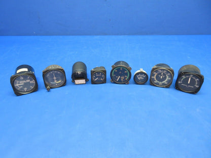 Piper PA-28-140 Aircraft Instruments Man Cave / Decoration LOT OF 8 (0923-480)