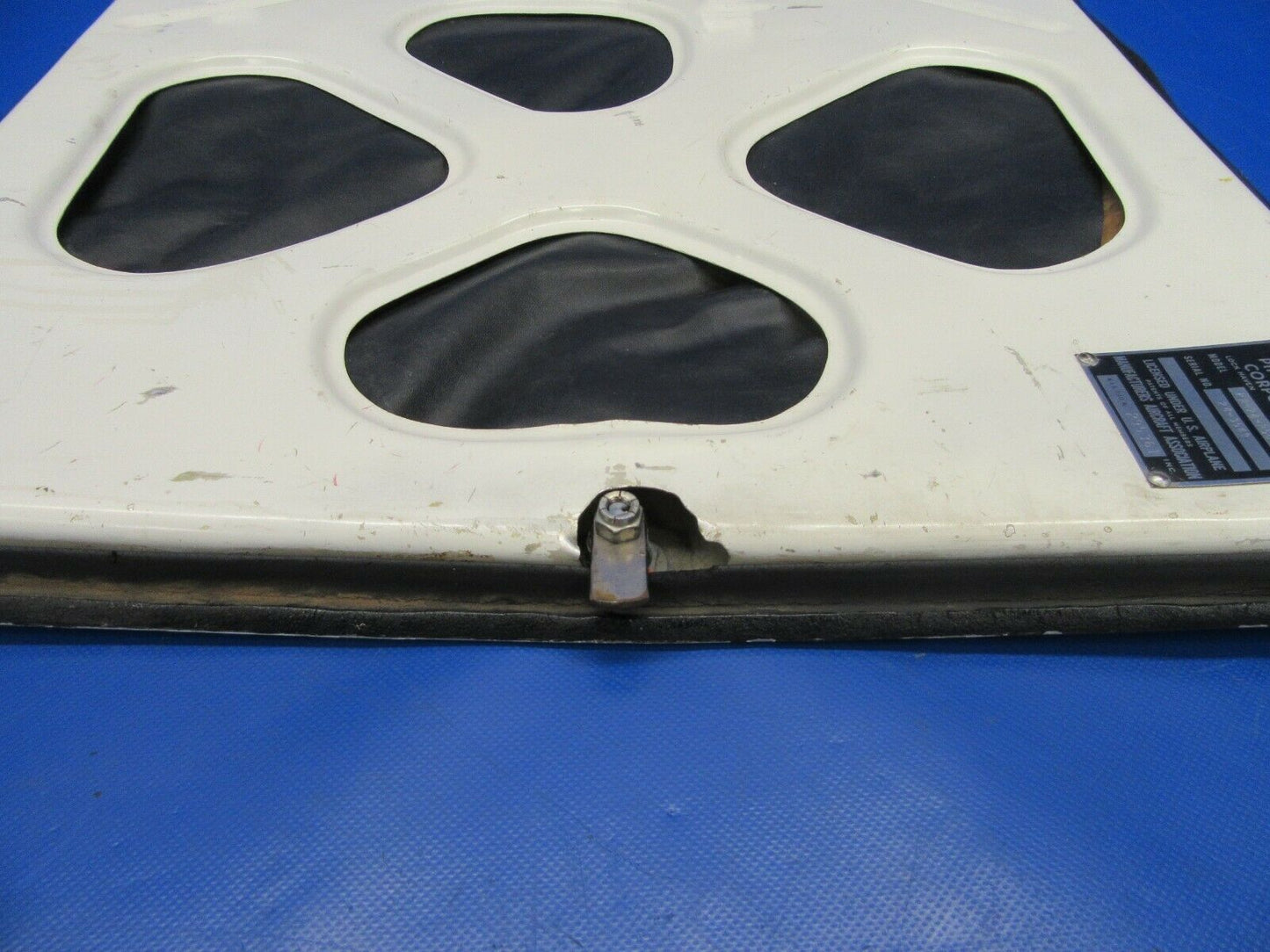 Piper PA-24-250 Comanche Baggage Door w/ Key P/N 20706-04, 20706-004 (1219-132)