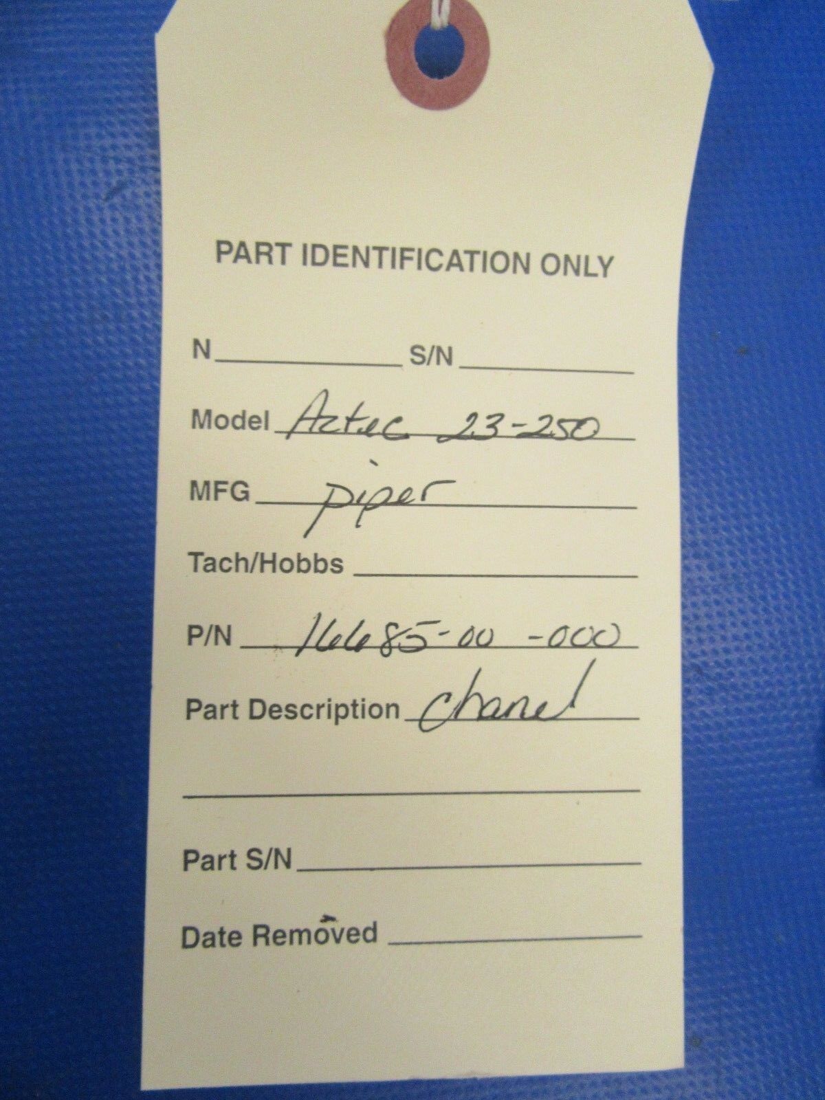 Piper PA-23-250 Aztec Chanel Stabilator Bearing Block PN 16685-00 NOS (0918-273)