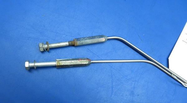 Beech C-35 Bonanza Antenna Assy LOT OF 2 (0423-439)