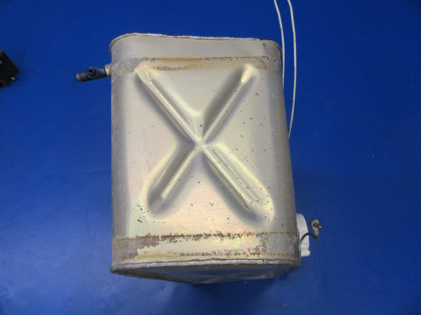 Beech D55 Baron Tank Assy Prop Anti-Ice Alcohol P/N 95-960007-602 (0717-26)