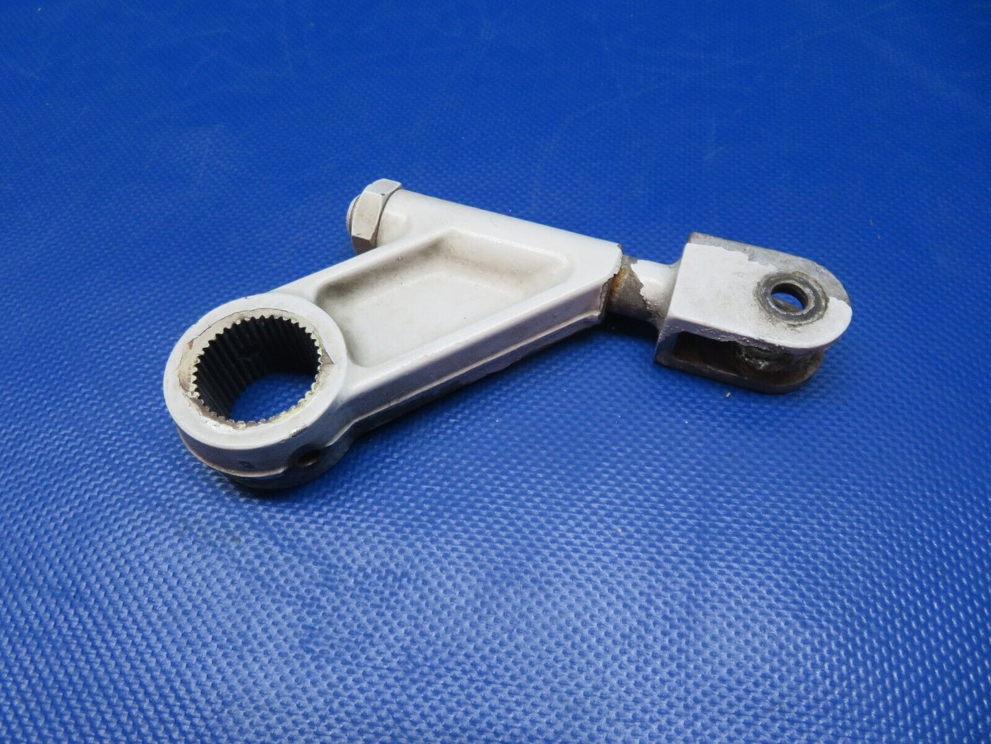 Cessna 401 / 401A NG Adjusting Bellcrank Assy P/N 0842104-2 (0124-110)