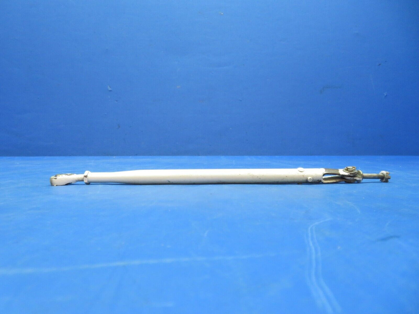 Cessna 310 / 310I Nose Gear Door Link Assy P/N 0813300-53 (0923-700)