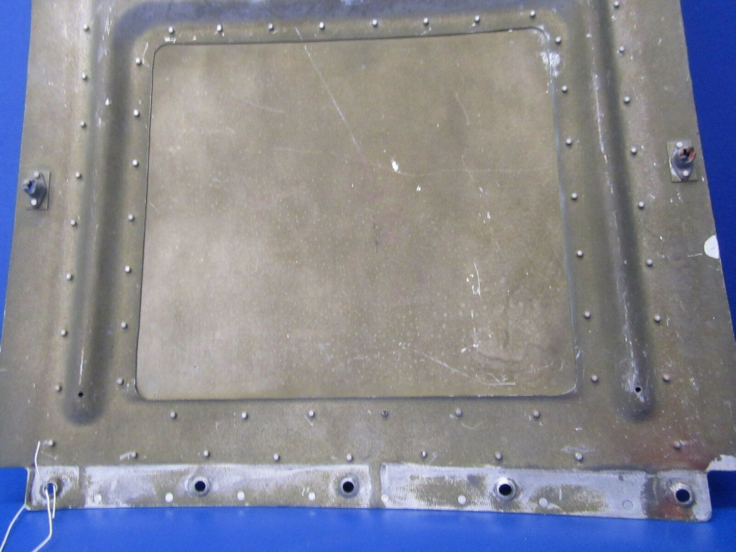 Piper Seneca II Top Center Cowl P/N 37207-101, 67995-002 (0818-255)