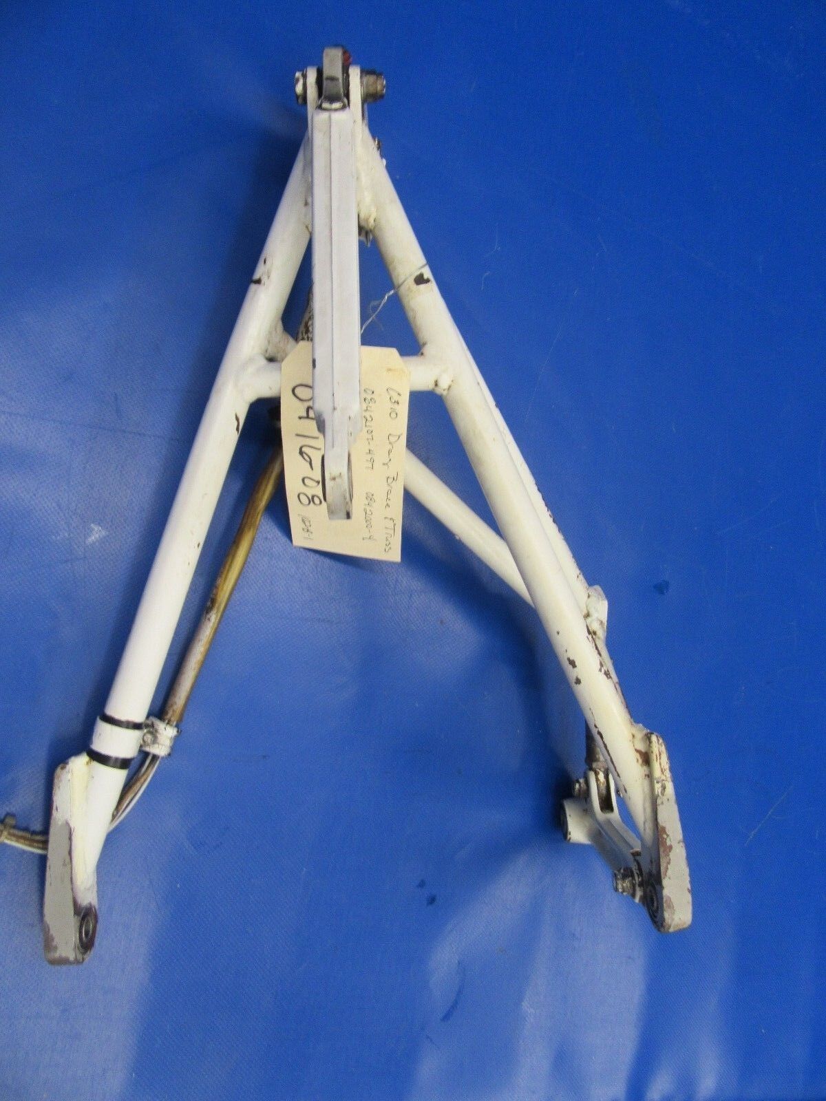 1955 Cessna 310 Nose Gear Drag Brace & Truss 0842107-497 & 0842000-4 (0416-08)