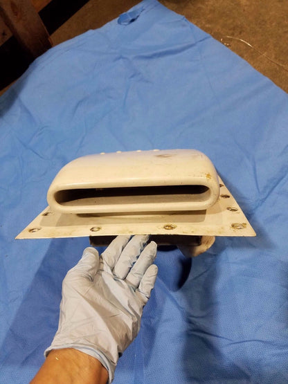 Beech Baron 58 Induction Air Scoop Box Assy P/N 96-919101 (0616-68)