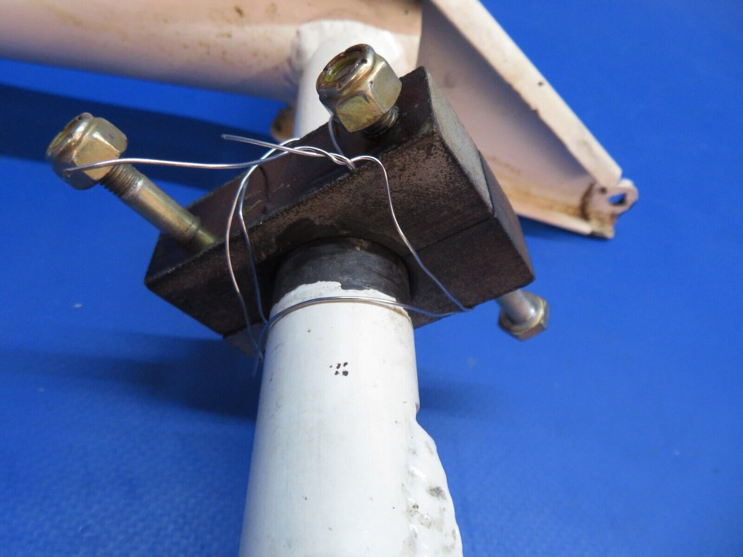 Aeronca Chief 11AC Control Column P/N 7-508 (0423-36)