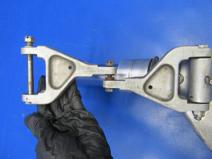 Piper Arrow Strut Assy P/N 67037-006 Casting 25026 RH (0319-47)