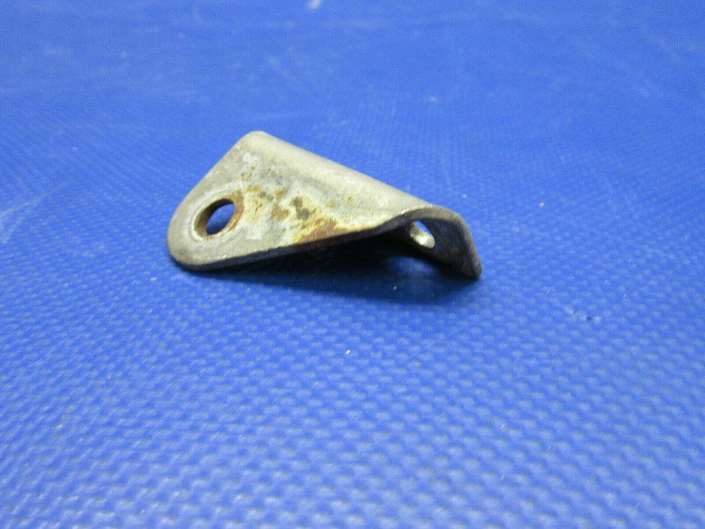 Cessna T210N Seat Belt Fitting RH INBD P/N 0510205-8 (0321-450)