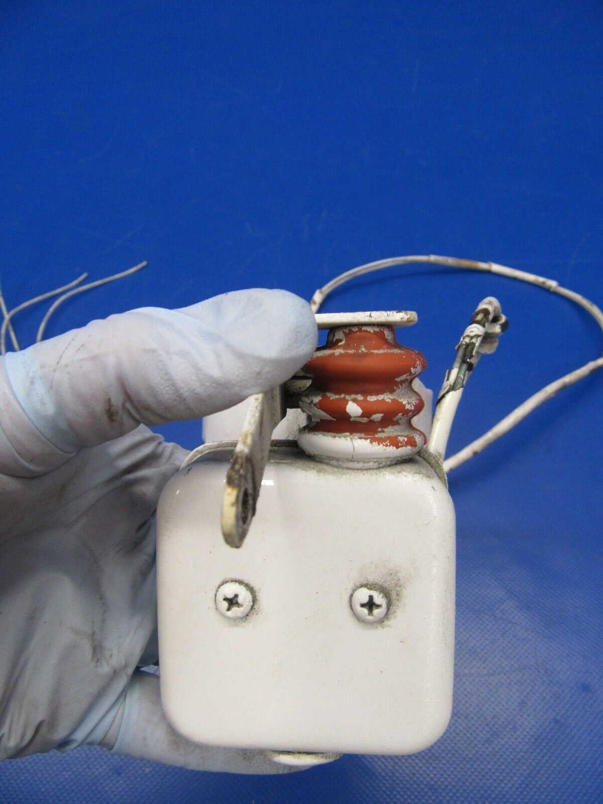 Beech Baron B-58 Landing Gear Saftey Switch P/N 95-361015-601 (0618-248)