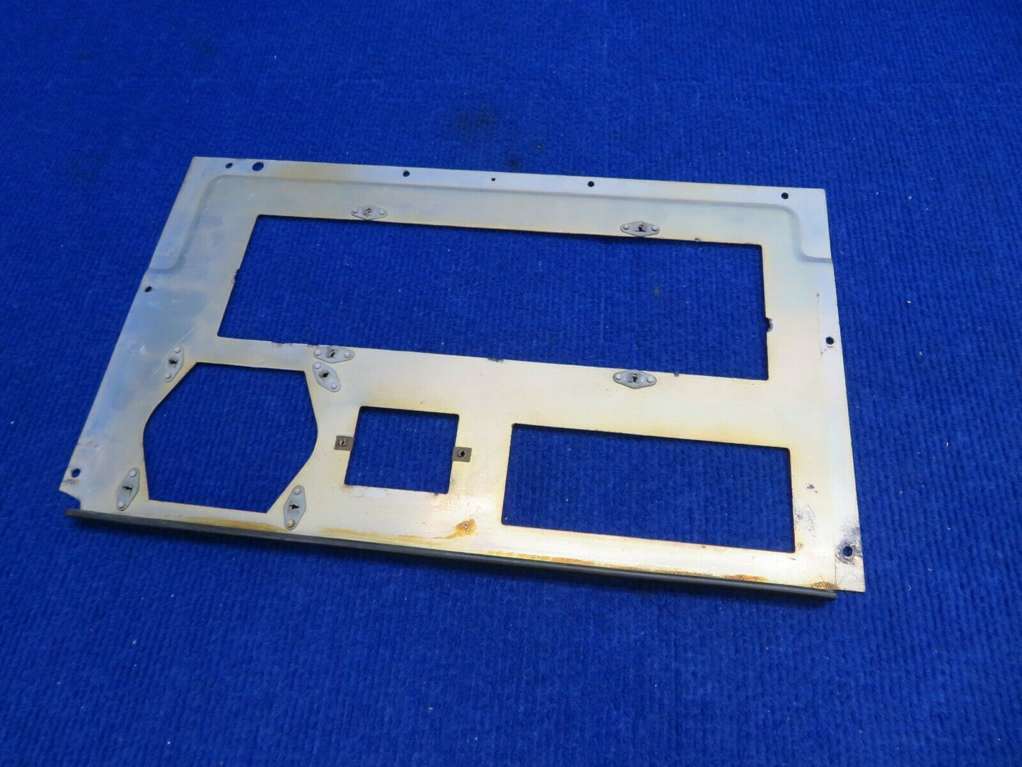 1956 Cessna 310 Circuit Breaker Panel & Mounting Assembly 0812350-61 (0422-469)