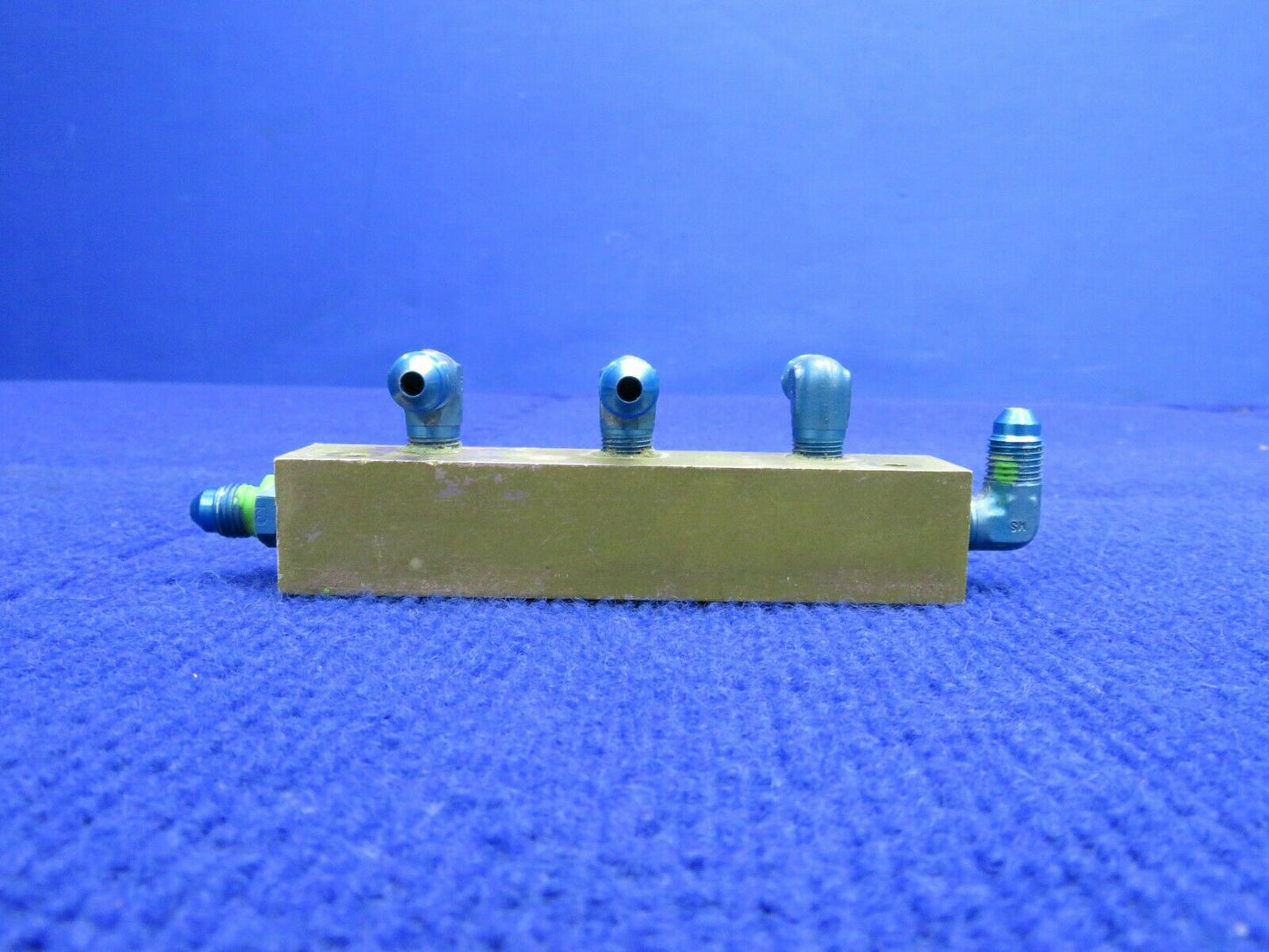 Piper PA-28R-201T RH Hydraulic Manifold P/N 67521-00 (0222-665)