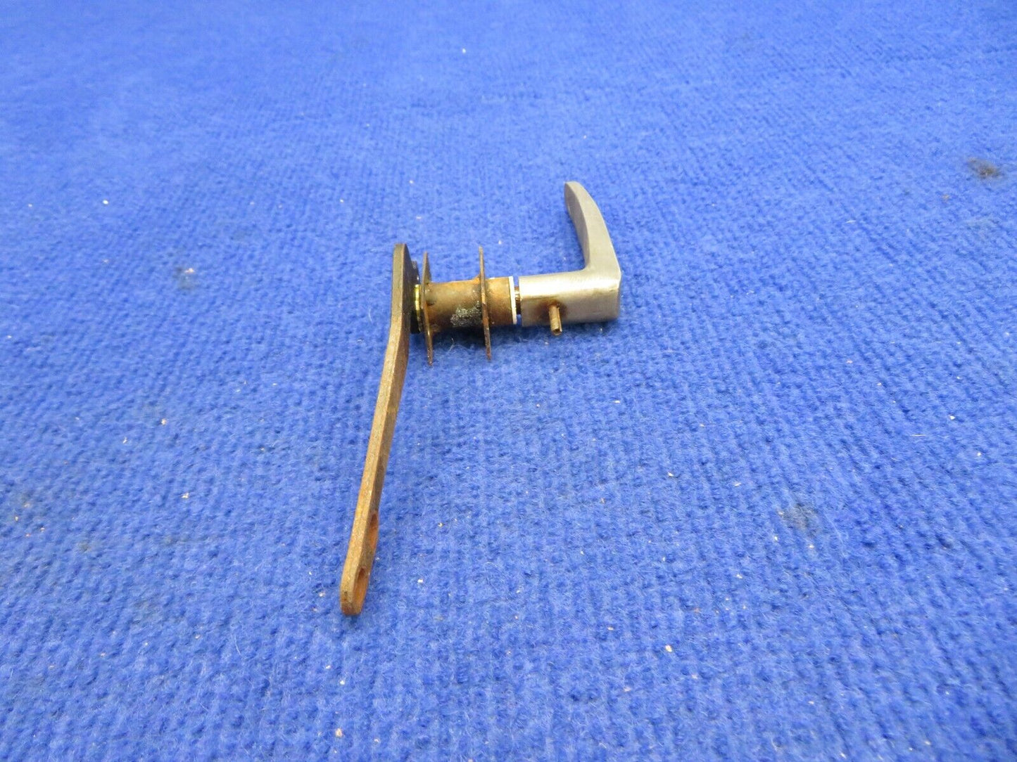 Piper PA-38-112 LH Door Int & Ext Handles, Stop Assy P/N 77514-10 (0422-788)