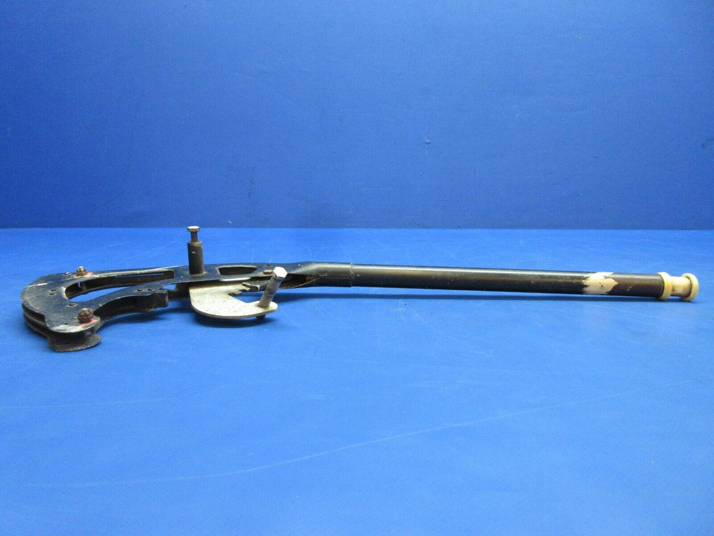 Cessna 188B AGpickup Flap Lever Assy P/N 1660302-1 (0723-239)