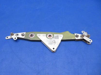 Cessna 310 / 310Q Bellcrank Assy Elevator AFT P/N 0814007-1 (0823-655)