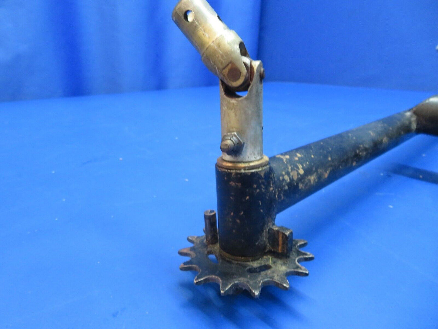 Piper PA-28R-200 Arrow Tee Bar Control Column Assy P/N 67219-02 (1122-819)