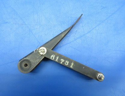Piper PA-25 Latch Assy FWD Distributor Attachment P/N 61781-00 (0523-131)
