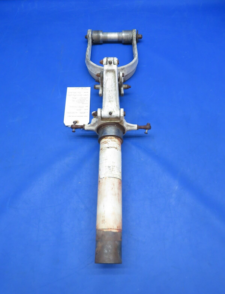 Cessna 150 / 150L Nose Gear Strut Assy w/ Axle  P/N 0442504-13 (0823-696)