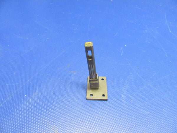 Cessna P210N Latch Pin & Guide Cabin Door 2117127-2, 2117124-1 (0521-337)