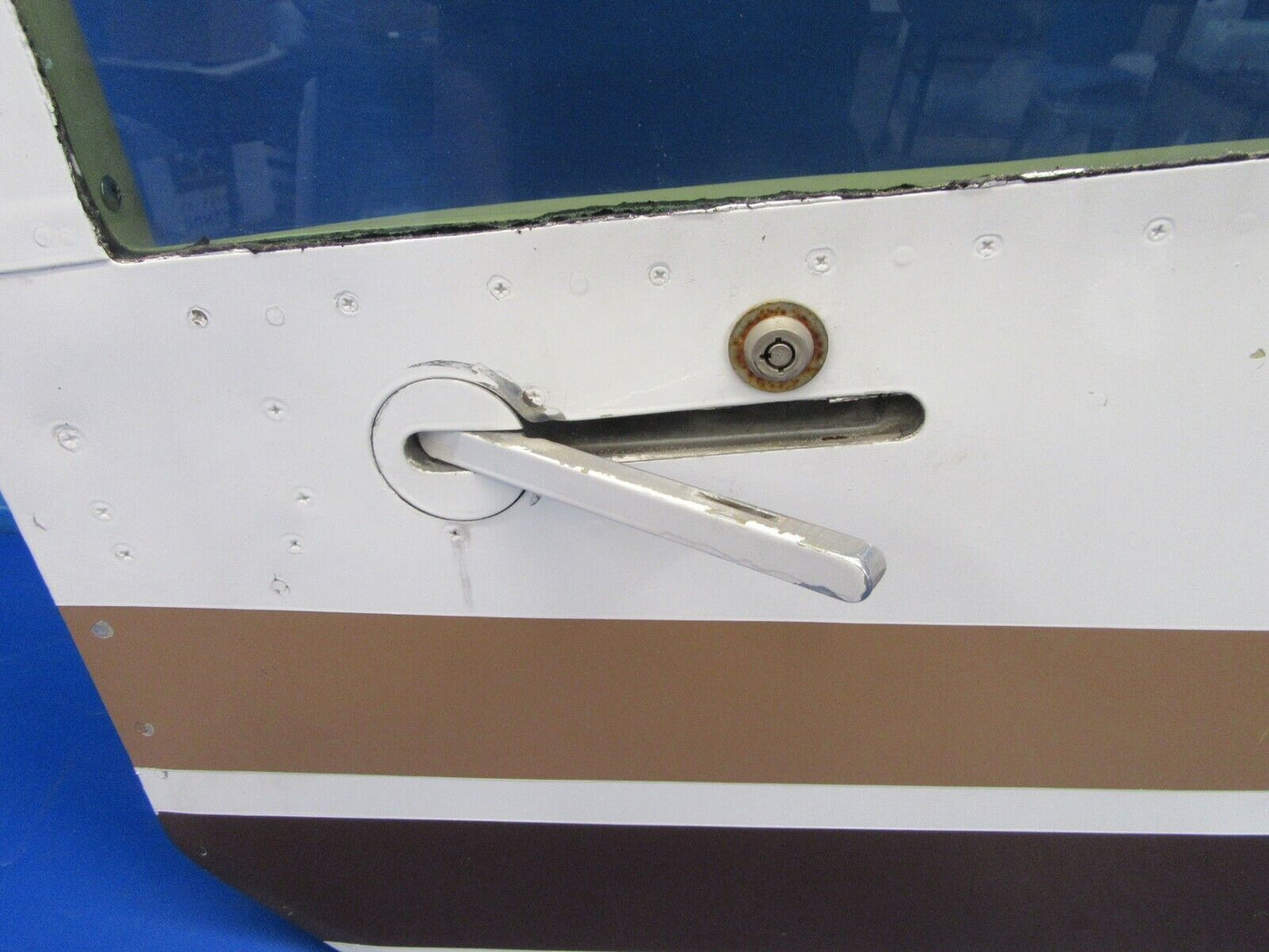 Cessna 310 / T310Q Cabin Door Assembly w / Key P/N 0891002-203 (0619-222)