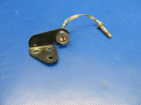 Diamond DA40-180 Canopy Hinge & Bolt RH P/N DA4-5200-62-00_1 (0219-437)