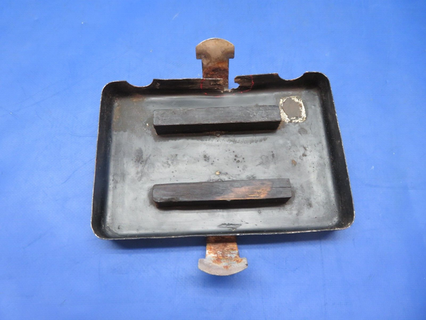 Cessna 150 / 150L Battery Box Assy W/ Lid P/N 0413402-6 (0823-562)