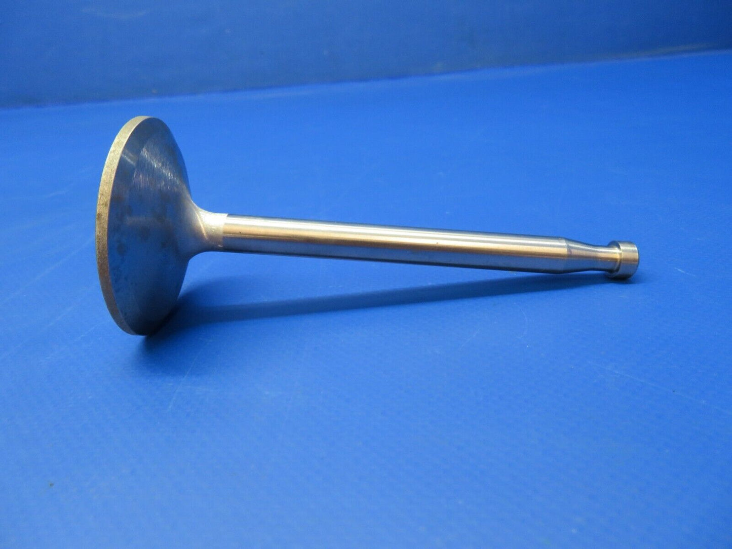 Lycoming Intake Valve P/N LW12326-1 NOS (1122-364)