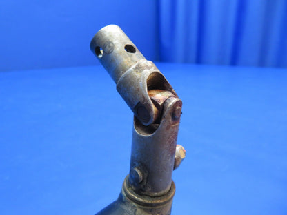 Piper PA-28-180 Cherokee Control Column Tee Bar Assy P/N 62703-33 (0323-729)