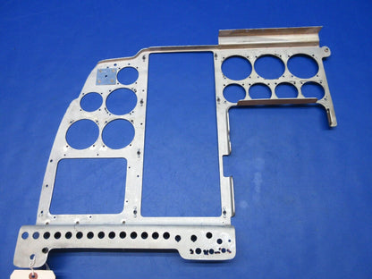 Beech 95-B55 Instrument Panel Assy P/N 96-324123-13, 58-970000-39 (0623-745)