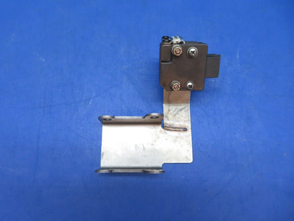 Cessna 310 / 310Q Rapco De-Ice Brush Block P/N RA1543-6 (0923-314)