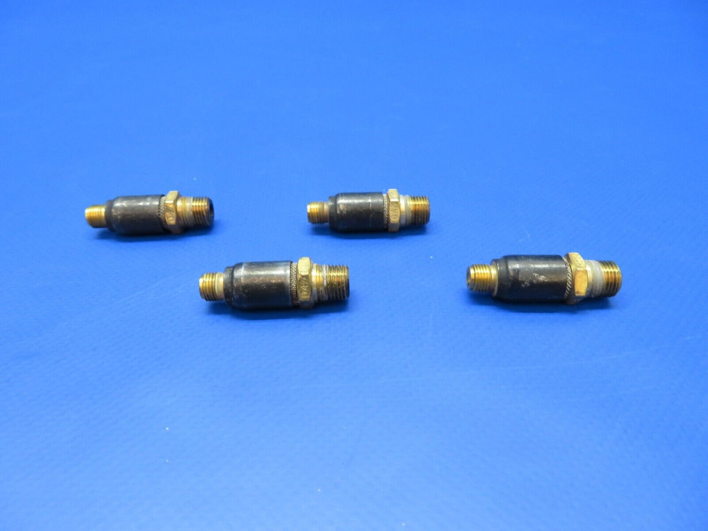 Continental Fuel Injector P/N 2250047 LOT OF 4 (0922-351)