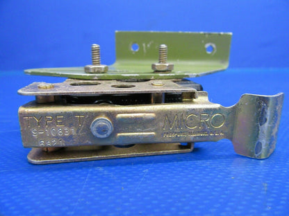 Cessna 310 / T310 Landing Gear Warning Switch & Bracket MS25026-1 (0619-387)