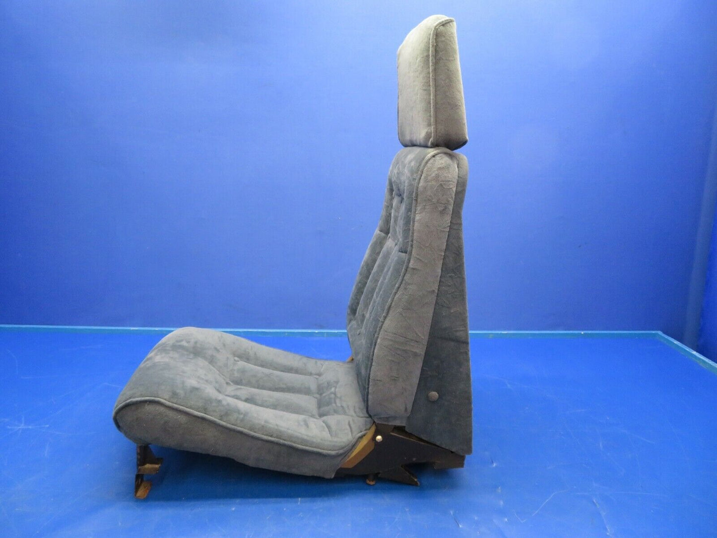 Piper PA-32RT-300 Passenger Seat Center RH Rear Facing P/N 96827-34 (0620-716)