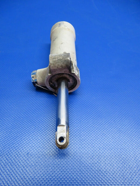 Cessna 401 / 401A Shimmy Dampener Assy P/N 0842400-20 (0124-136)