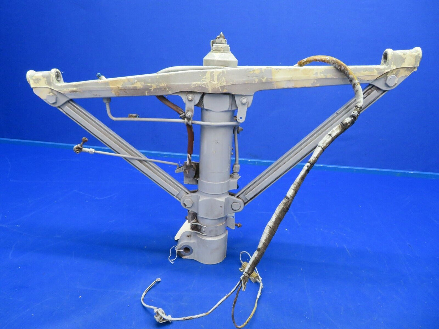 Beech 58P Landing Gear Brace & Strut LH P/N 60-810014-1, 35-815251-9 (0620-567)