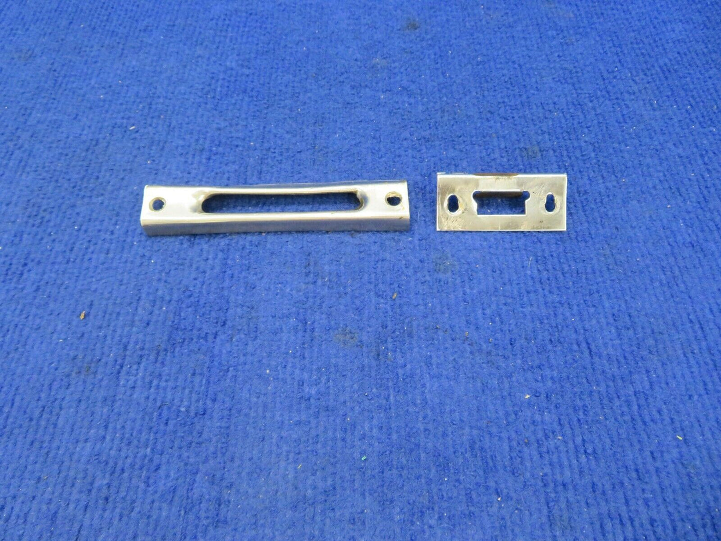 1956 Cessna 310 Door Strike & Latch Plate LOT OF 2 P/N 0811200-49 (0522-334