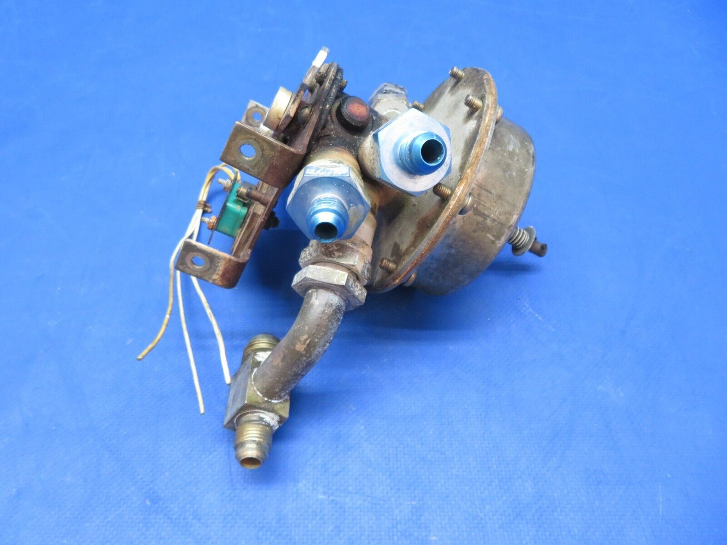 Cessna 310 / 310Q Airborne Fuel Valve P/N 1H13-13 (0923-334)