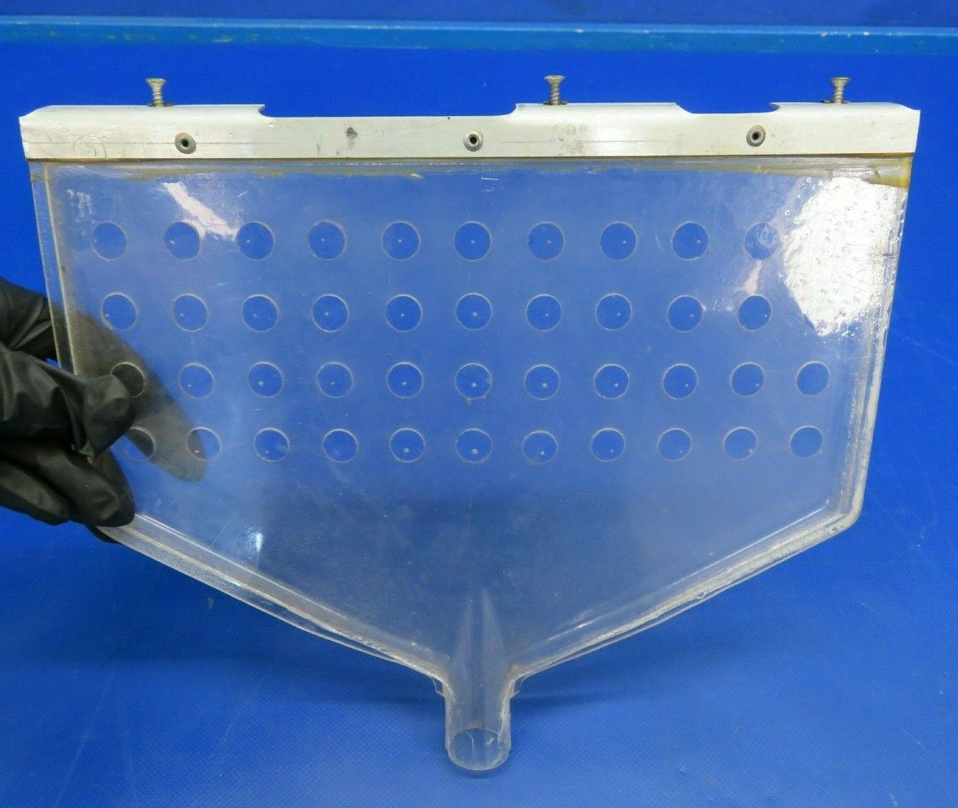 Beech Baron 58P Box Assy Avionics Cooling 102-340046-5 (0320-428)